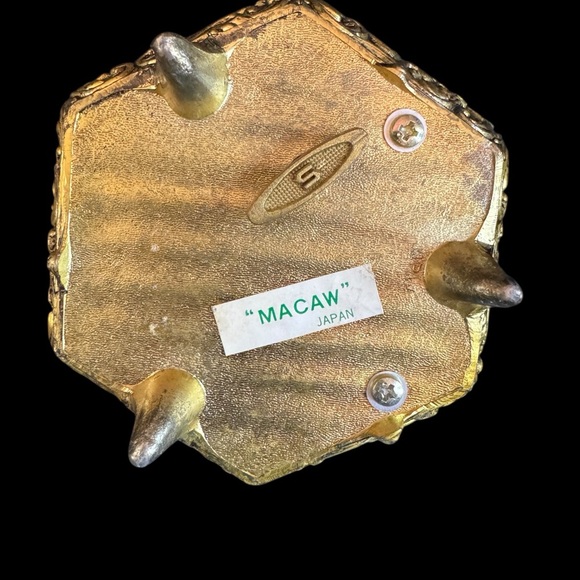 Vintage Sankyo Japan Gold Tone Hexagonal Trinket Music Box - Picture 11 of 11